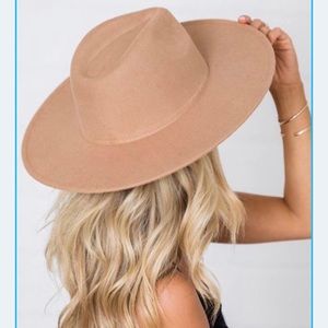 Pink lily wide brim sturdy hat